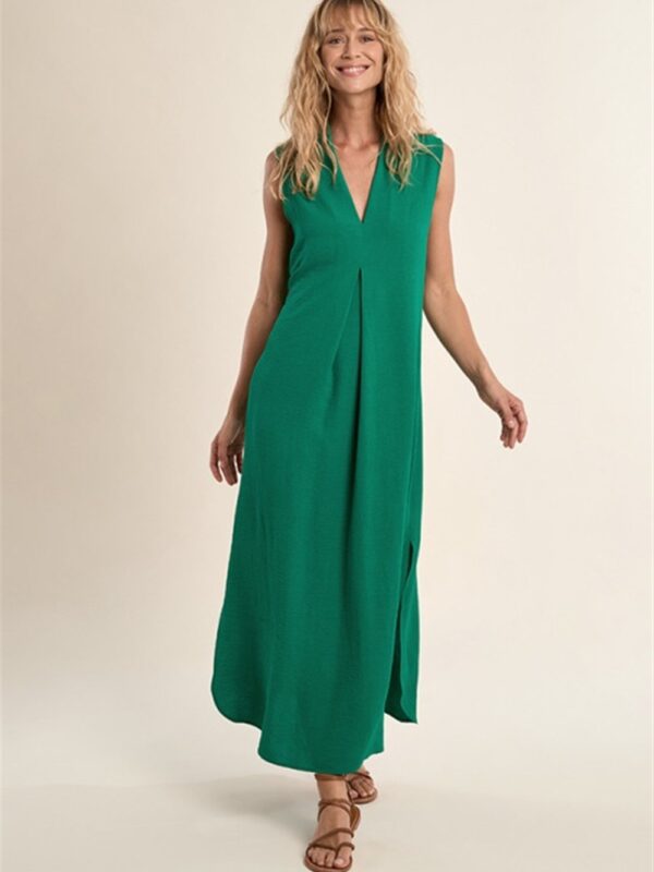 <p>
  Abito lungo con scollo a v green
</p>Molly Bracken