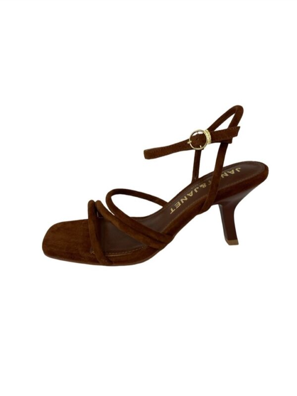 <p>
Sandalo a fascette in camoscio con tacco di 7 cm dark brown
</p>Janet & Janet