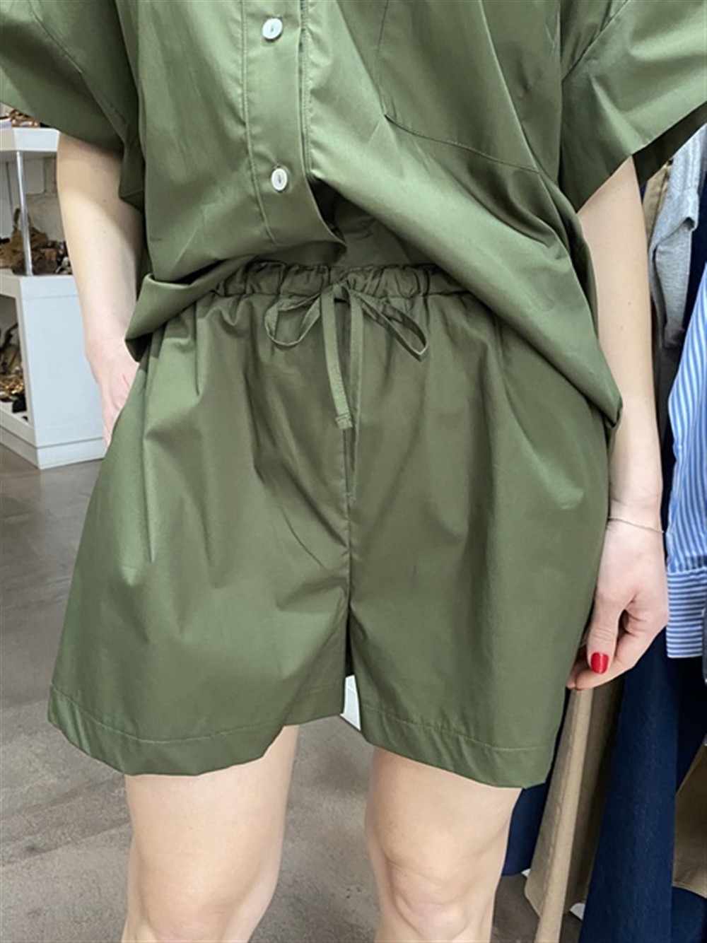 <p>
  Shorts con coulisse
</p>Dixie