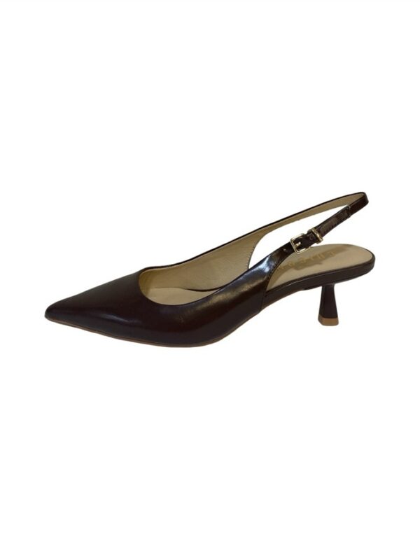 <p>
  Chanel in vitello con tacco di 5 cm brown 
</p>Chiconic