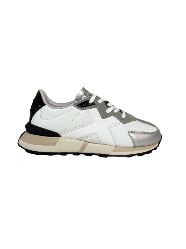 <p>
  Sneakers donna modello SOKU 16 
</p>Munich