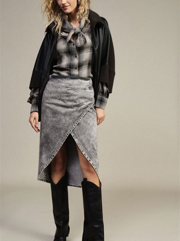 <p>
  Gonna midi in denim effetto slavato
</p>Dixie
