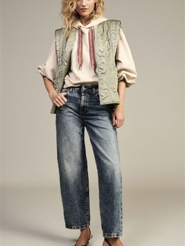 <p>
Jeans barrel effetto slavato
</p>Dixie