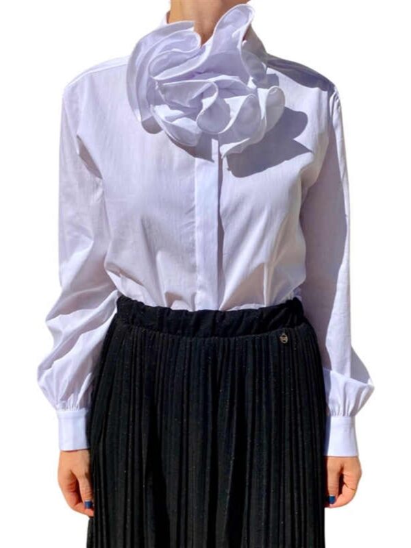 <p>
Camicia in cotone con spilla
</p>Le _Sarte _Del_Sole