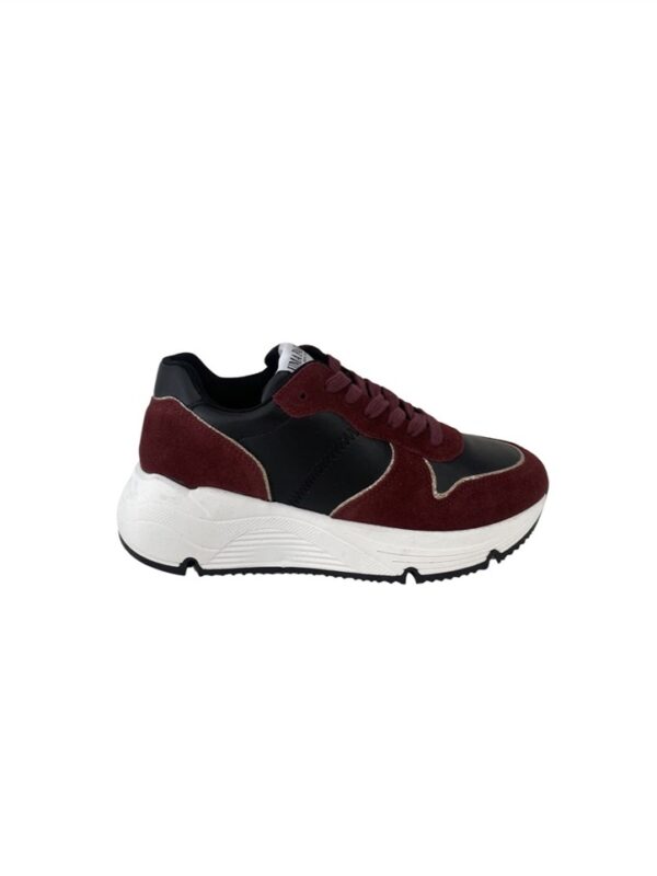 <p>
Sneakers donna bicolore con fondo di 5 cm
</p>Uma Parker
