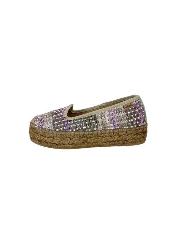 <p>
Espadrillas in rafia multicolor
</p>Vidorreta
