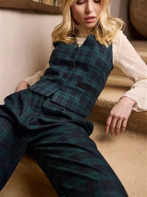 <p>
Gilet a quadri
</p>Molly Bracken