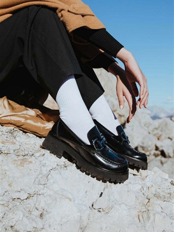 <p>
Mocassino con morsetto modello CLEM
</p>Poesie Veneziane