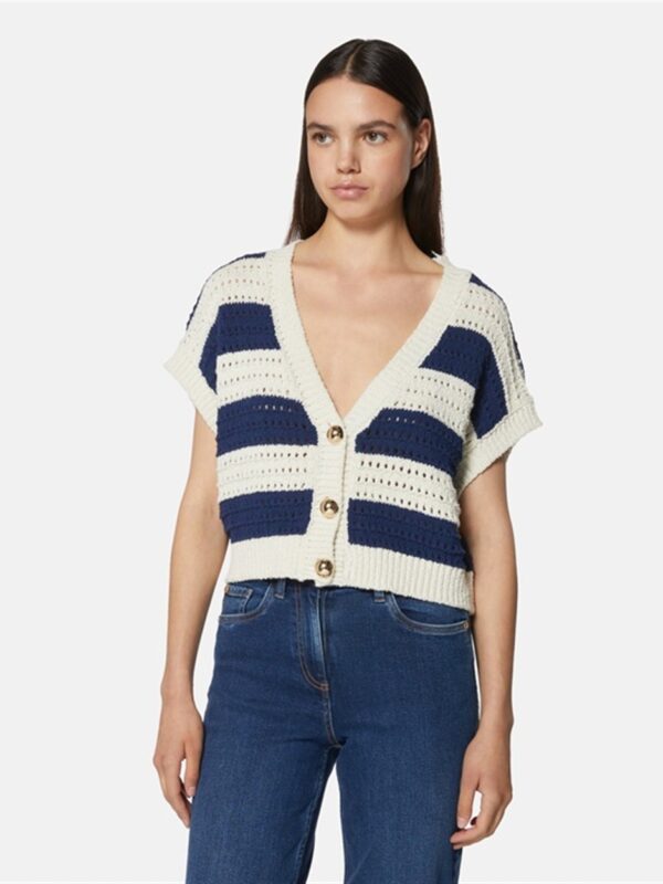 <p>
  Cardigan/Gilet a righe
</p>Silvian Heach