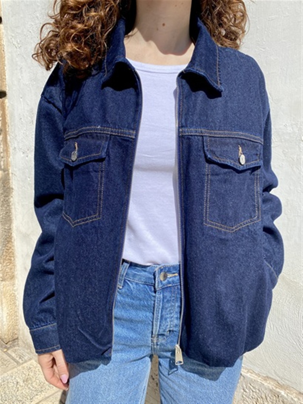 <p>
  Giacca over in denim
</p>Silvian Heach