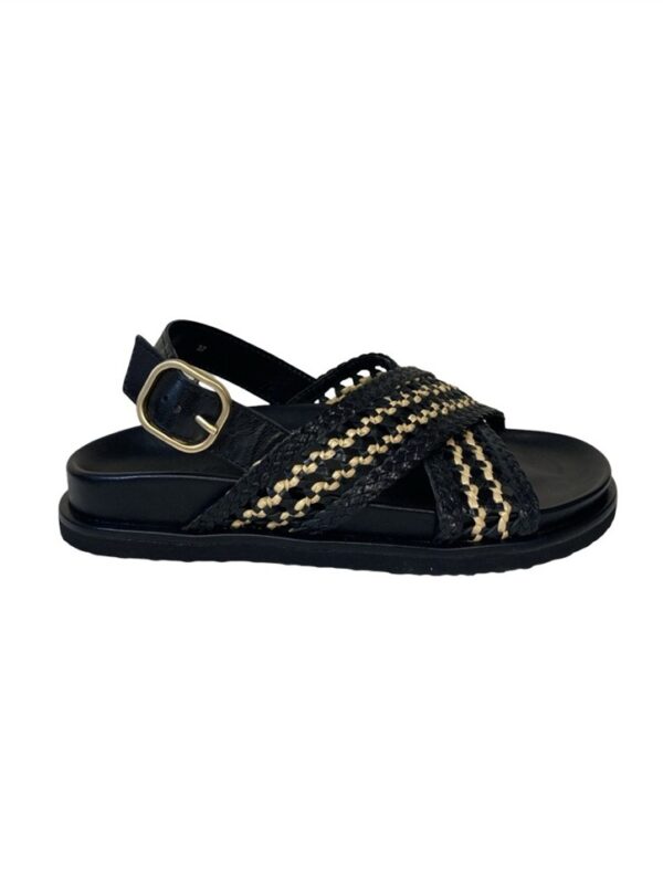 <p>
  Sandalo a fascia incrociata con intreccio bicolore
</p>Inuovo