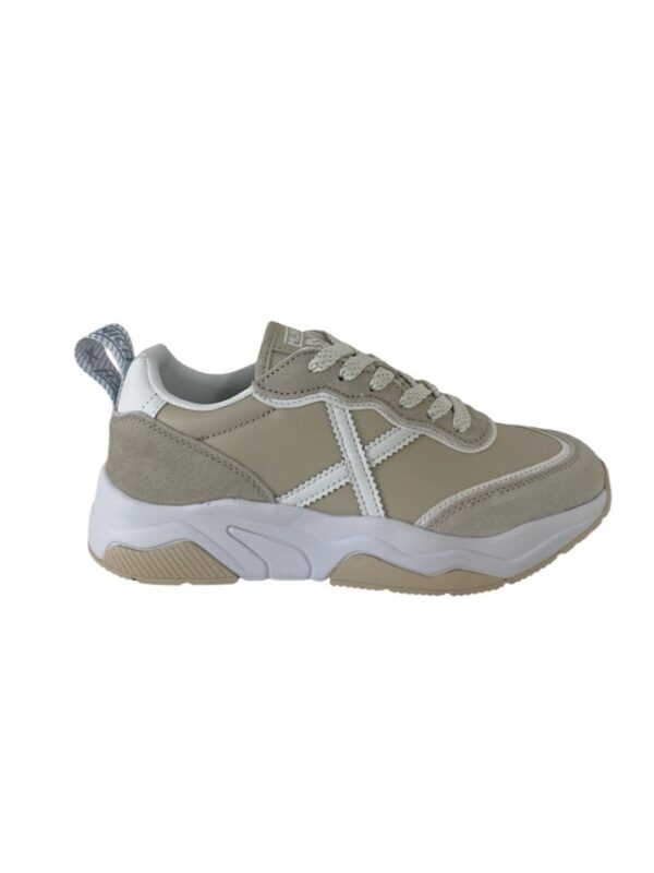 <p>
Sneakers donna modello WAVE 181
</p>Munich