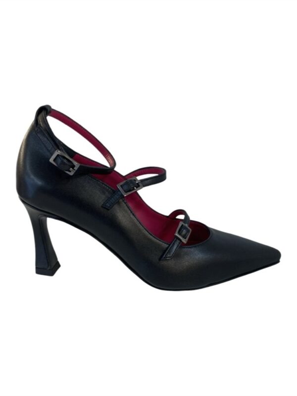 <p>
NERO - Decollèté con 3 cinturini e tacco 7 cm
</p>Andrea Pinto